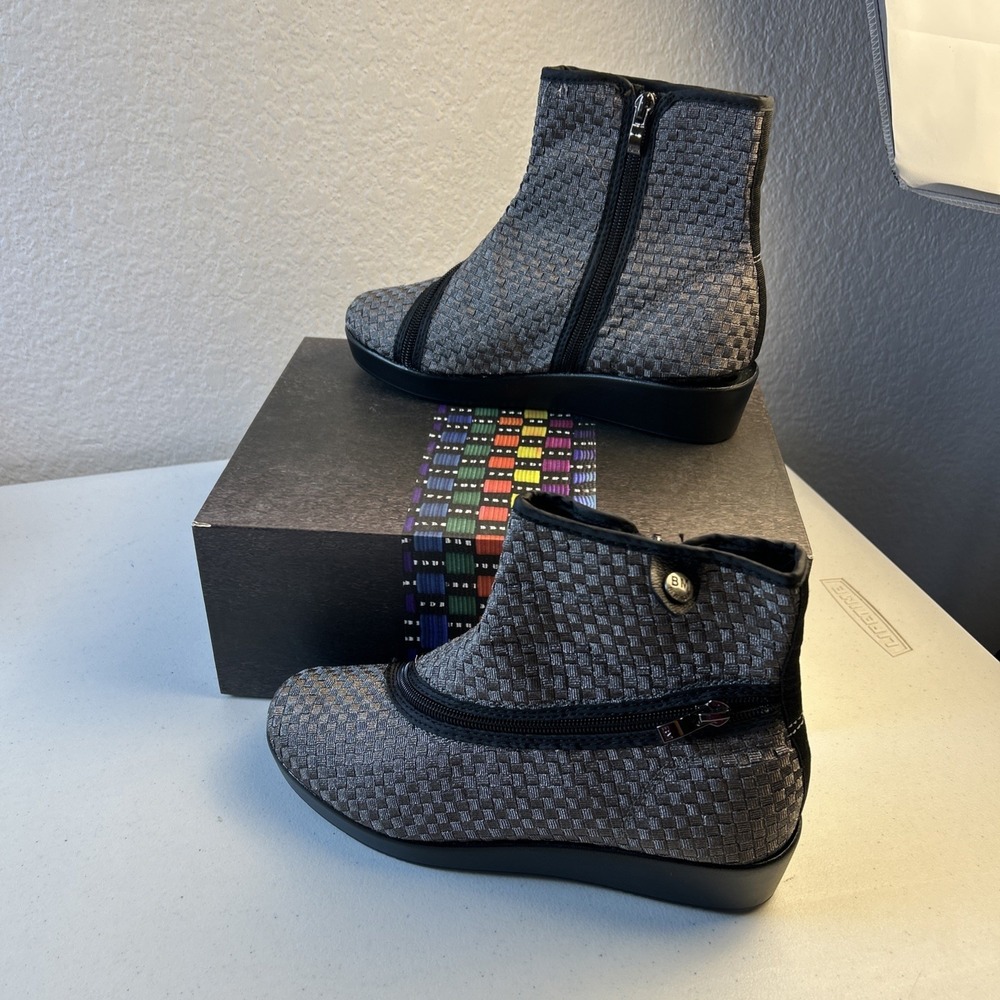 New Bernie Mev- AMANDA- Zip-up Ankle Boots- Gunmetal- EU39=US8.5 Read Desc